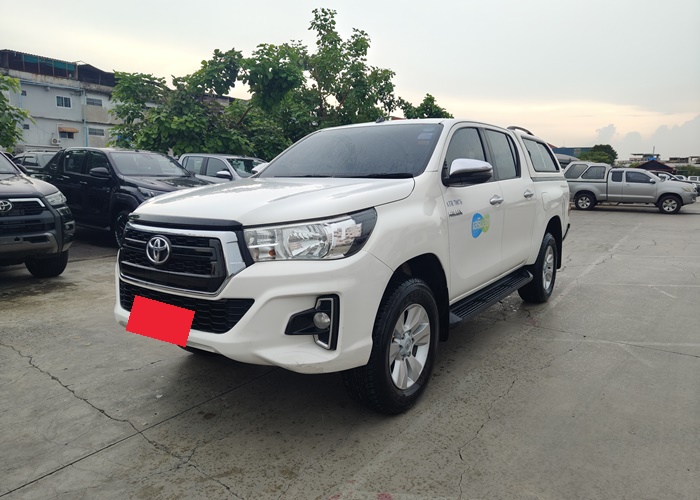 TOYOTA Hilux
