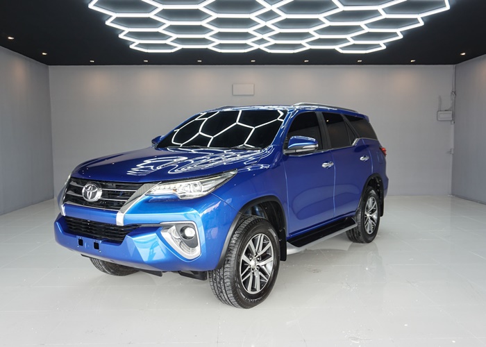 TOYOTA Fortuner