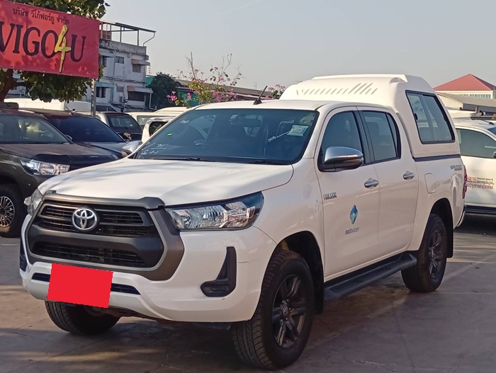 TOYOTA Hilux