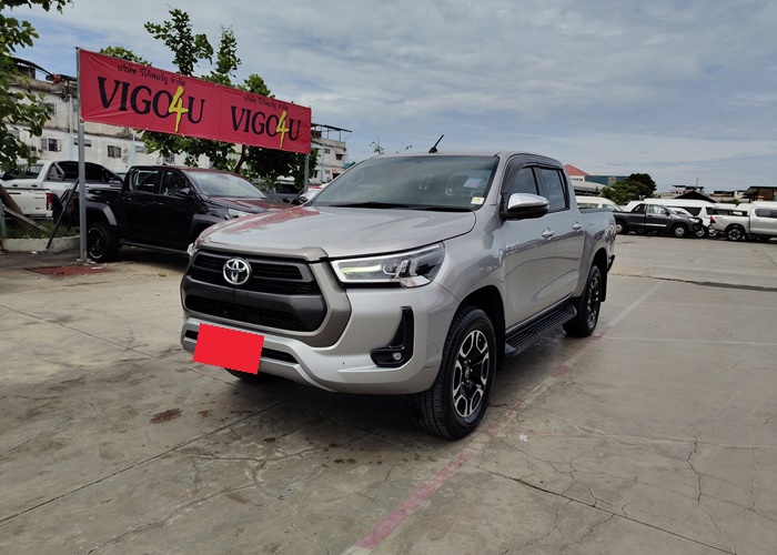 TOYOTA Hilux
