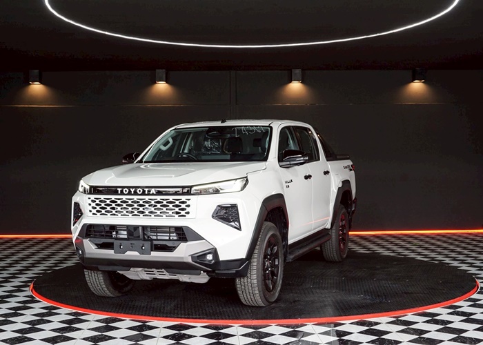 TOYOTA HILUX TRAVO OVERLAND PLUS