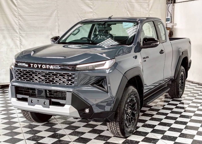TOYOTA HILUX TRAVO PRERUNNER PREMIUM