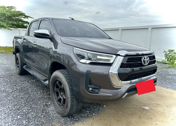 TOYOTA Hilux