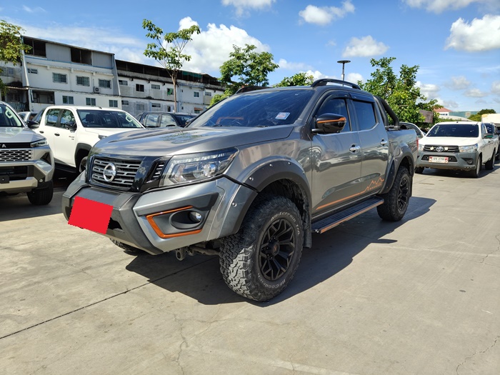 NISSAN Navara