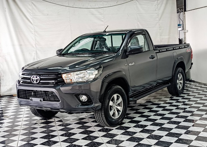 TOYOTA Hilux