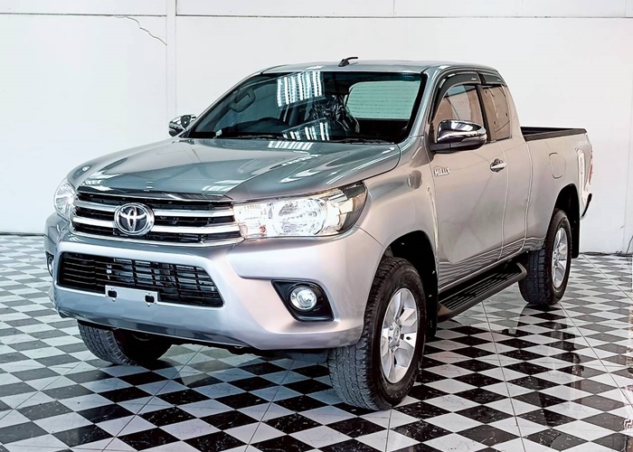 TOYOTA Hilux