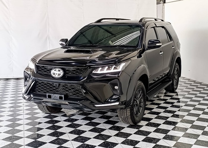 TOYOTA Fortuner