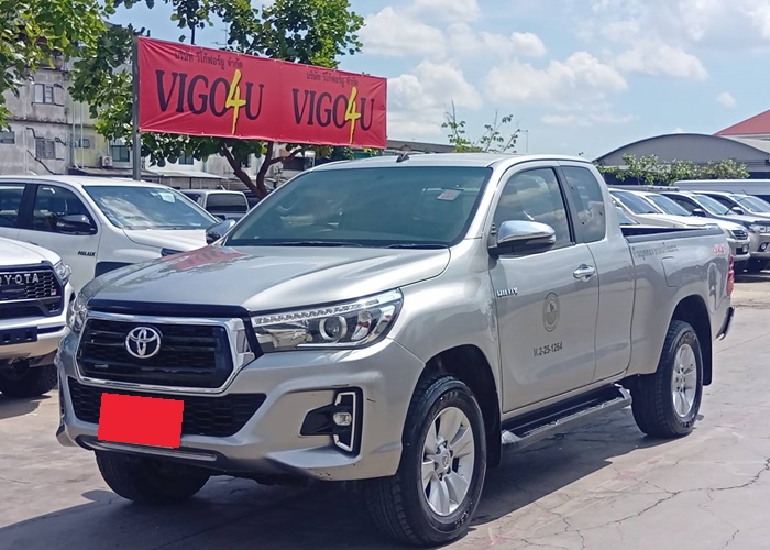TOYOTA Hilux