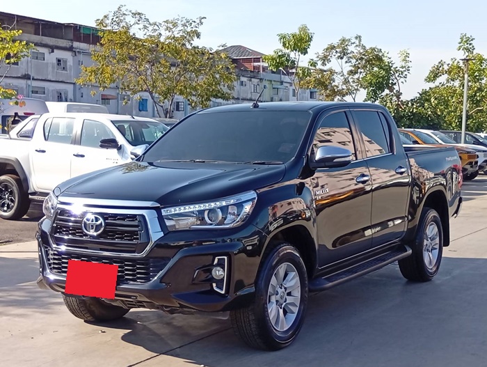 TOYOTA Hilux