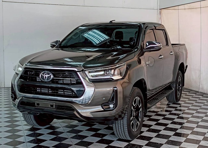 TOYOTA Hilux