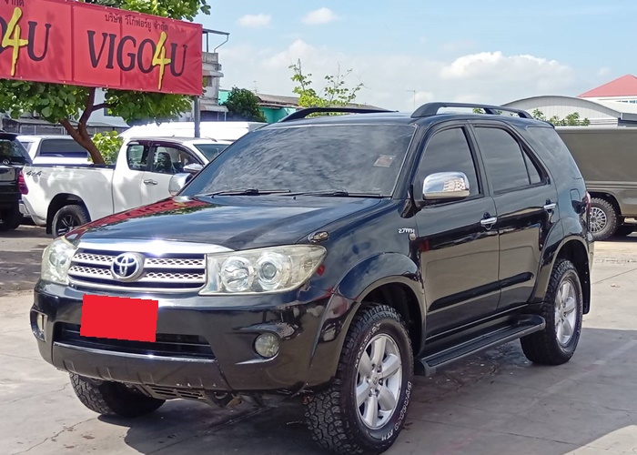 TOYOTA Fortuner