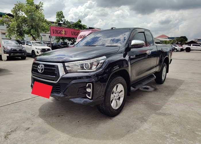 TOYOTA Hilux